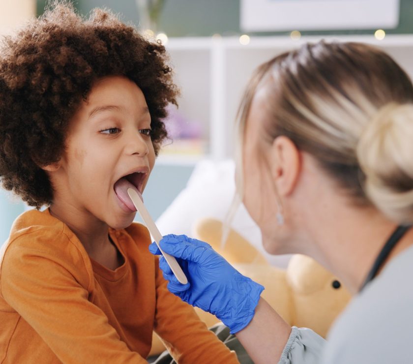 Doctor,,Child,And,Check,Throat,For,Diagnosis,,Tonsils,And,Hospital