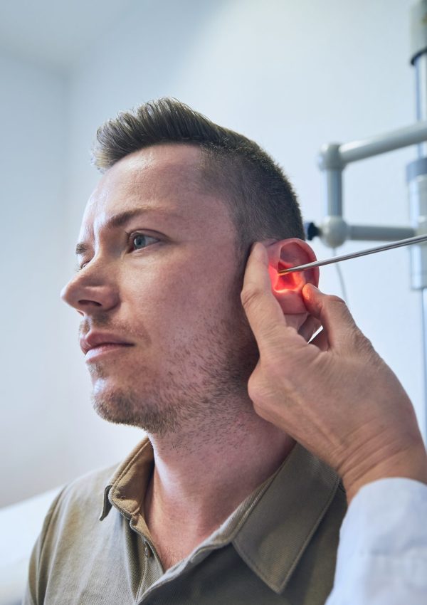 Patient,At,Ent,Clinic.,Specialist,Doctor,-,Otolaryngologist,Doing,Ear