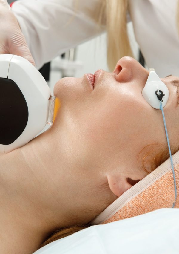 The,Procedure,Of,Hardware,Liposuction,Of,The,Neck,And,Chin.